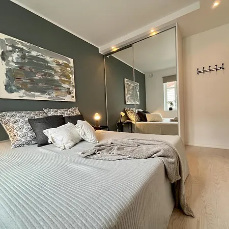 Exclusive In Historical House, Апартаменти