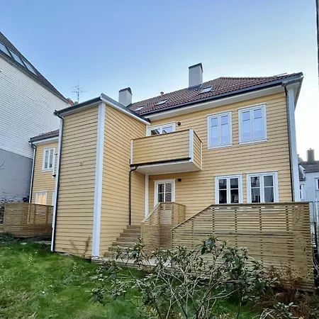 Exclusive In Historical House, Leilighet