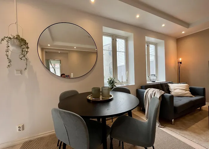 Exclusive In Historical House, Leilighet *